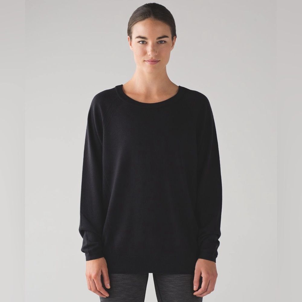 LULULEMON BLACK KNIT SWEATER WITH SIDE SLIT. EXCELLENT EXCELLENT CONDITION! MED